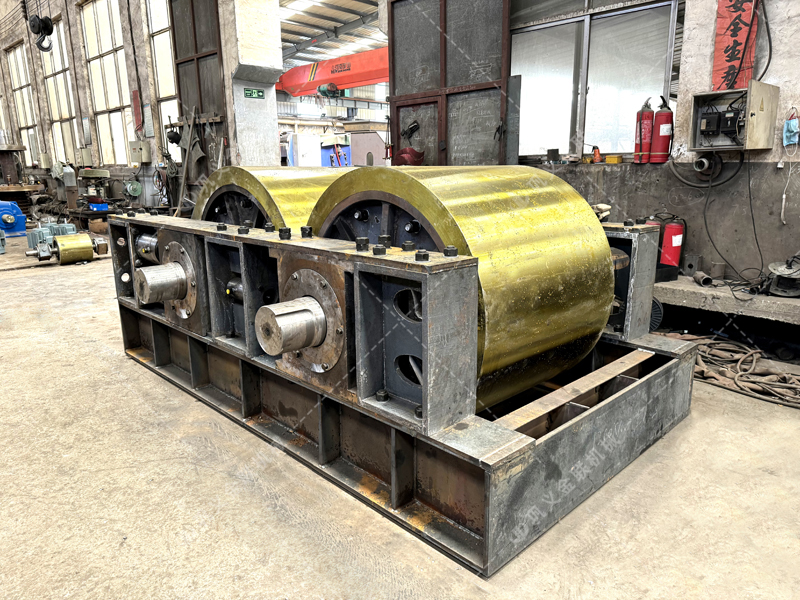 高硬物料、高能耗、低成品率？液壓雙輥制砂機(jī)讓河卵石制砂三大難題一起消失